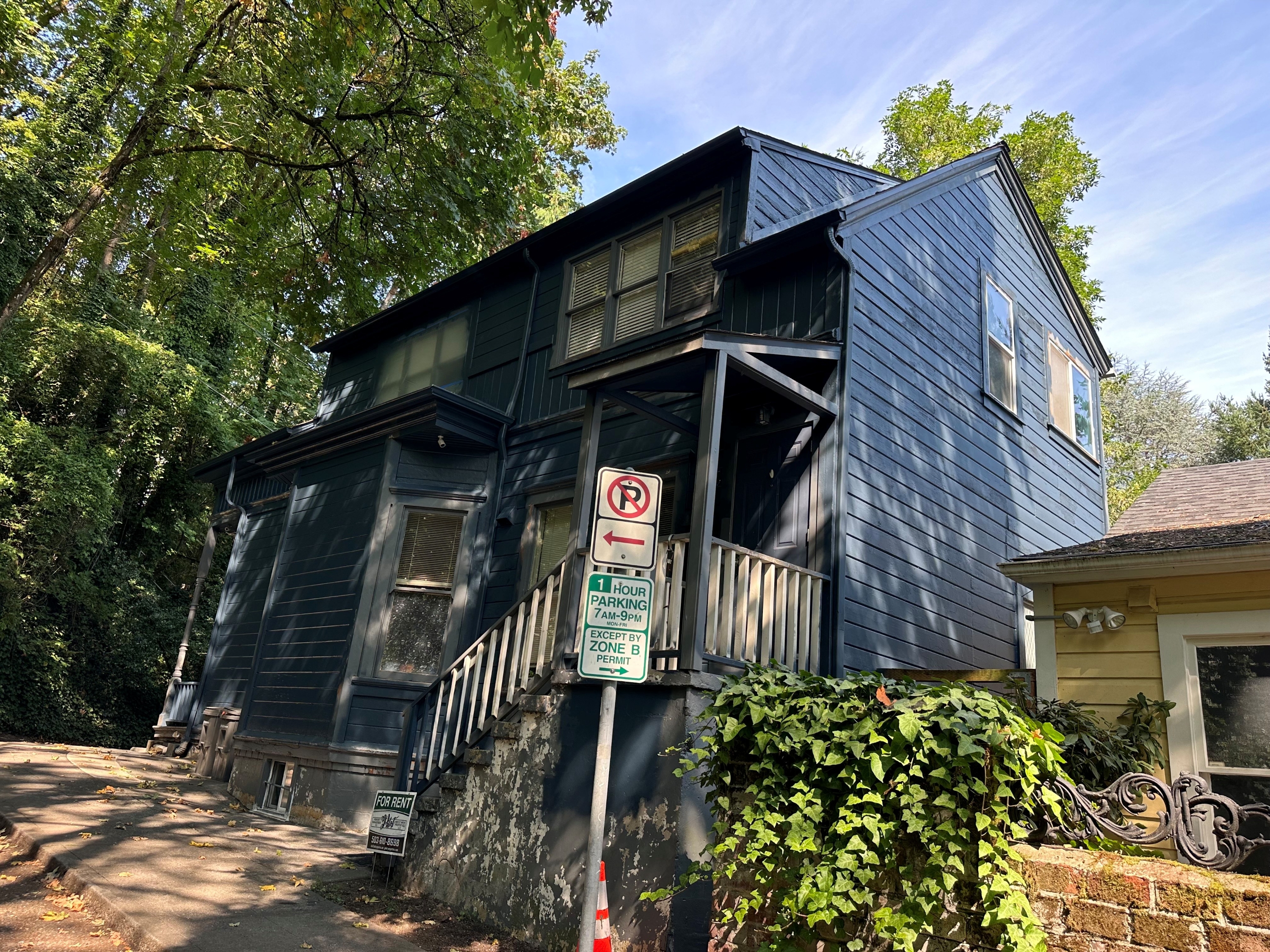 1275 SW College Street - 1